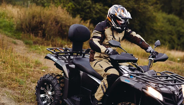 Quad Helme - Outlet