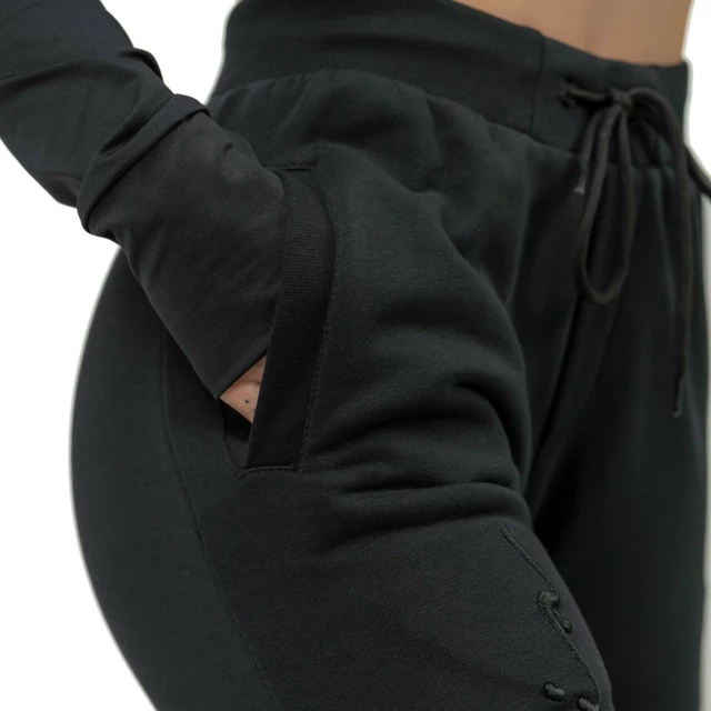 Nebbia INTENSE Signature 846 Damen Jogginghose in lockerer Passform - Schwarz/Gold