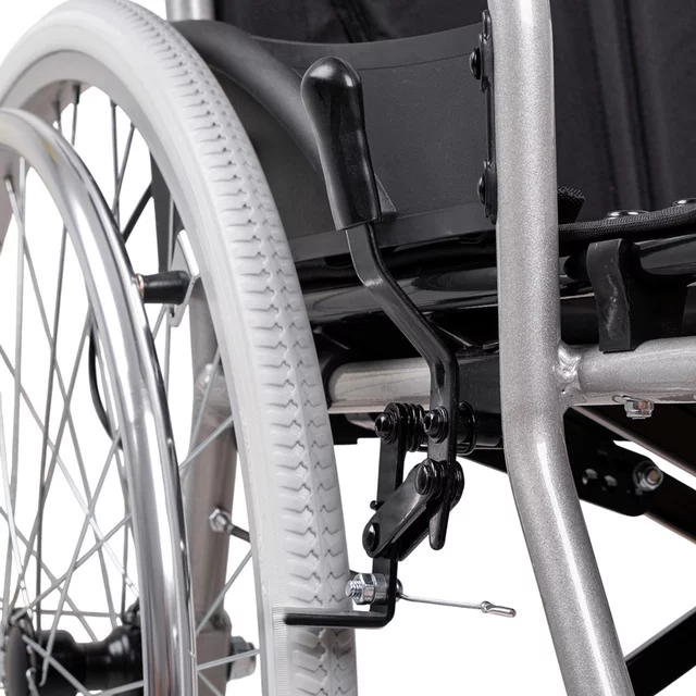 Mechanischer Klapprollstuhl inSPORTline Jakesully, leicht, mit hellen Rädern • 13 kg • bis 100 kg