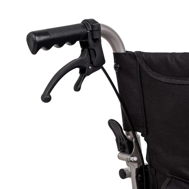 Mechanischer Klapprollstuhl inSPORTline Jakesully, leicht, mit hellen Rädern • 13 kg • bis 100 kg