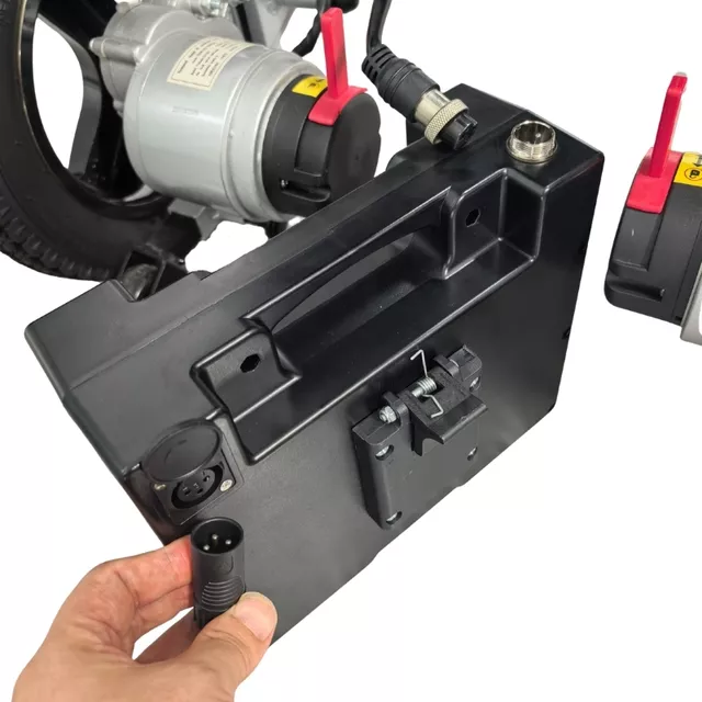 inSPORTline Hawkie Evo Plus Elektrorollstuhl mit verstellbarer Rückenlehne 700W